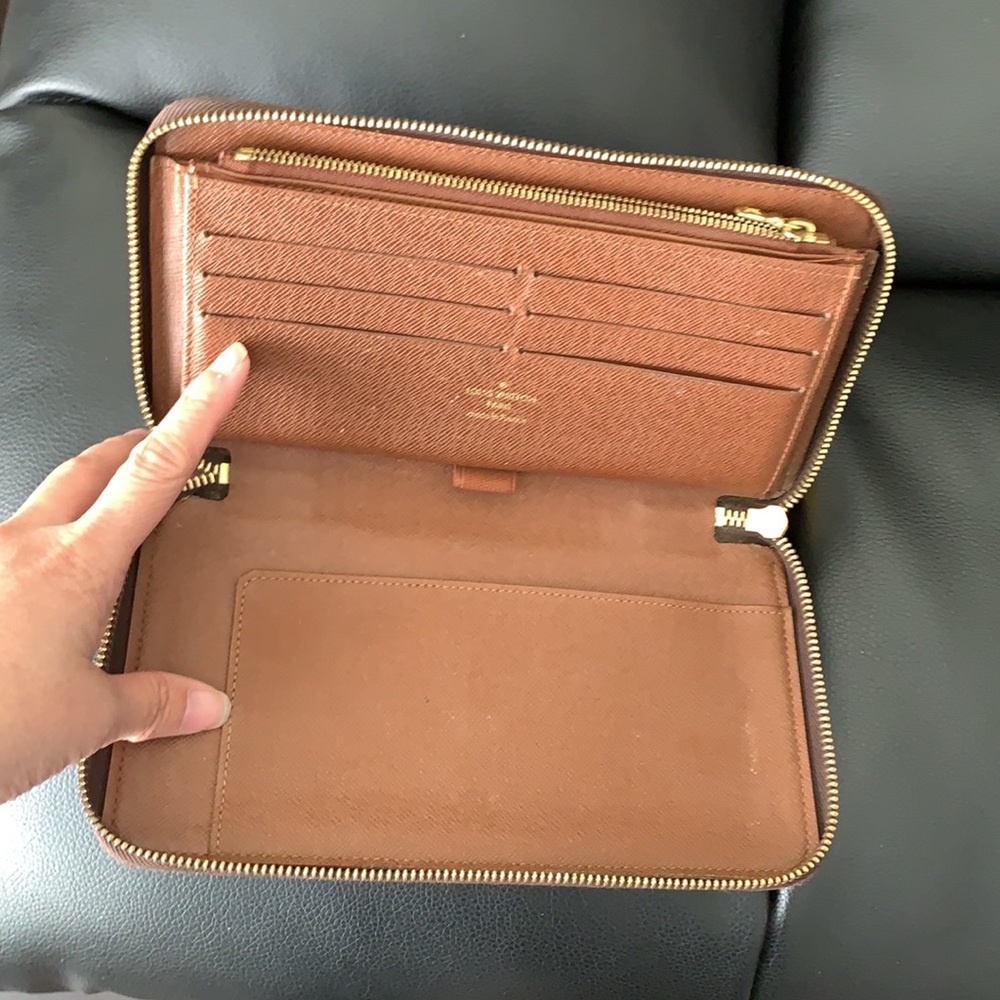 💯 authentic Louis Vuitton wallet - Picture 11 of 17